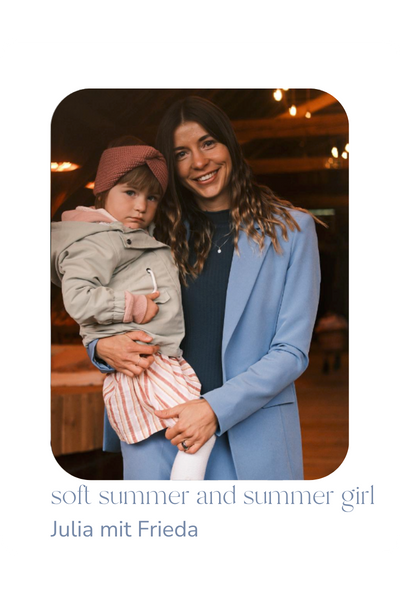 Julia in ihren Strahlefarben